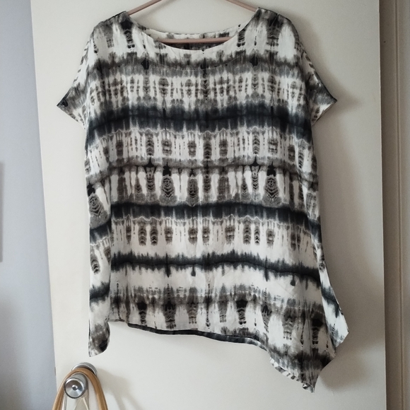 bryn Walker Tops - BRYN WALKER Pure Linen Heavy Shibori Print Asymmetric Top M